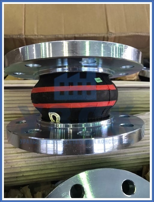 компенсатор резиновый фланцевый в Южно-Сахалинске