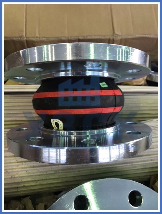 компенсатор резиновый фланцевый в Южно-Сахалинске