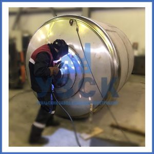 Купить баки и ёмкости из нержавеющей стали от завода УЗСК в Южно-Сахалинске